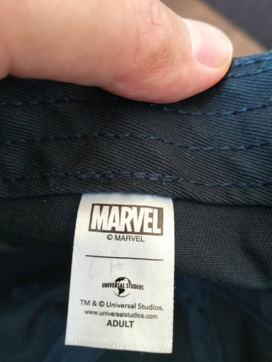 Captain America (Marvel) baseball cap, close-up of details and tags 1