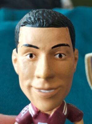 Figurka kolekcjonerska Corinthian 1997 - Robert Pirès z kartą kolekcjonerską 3