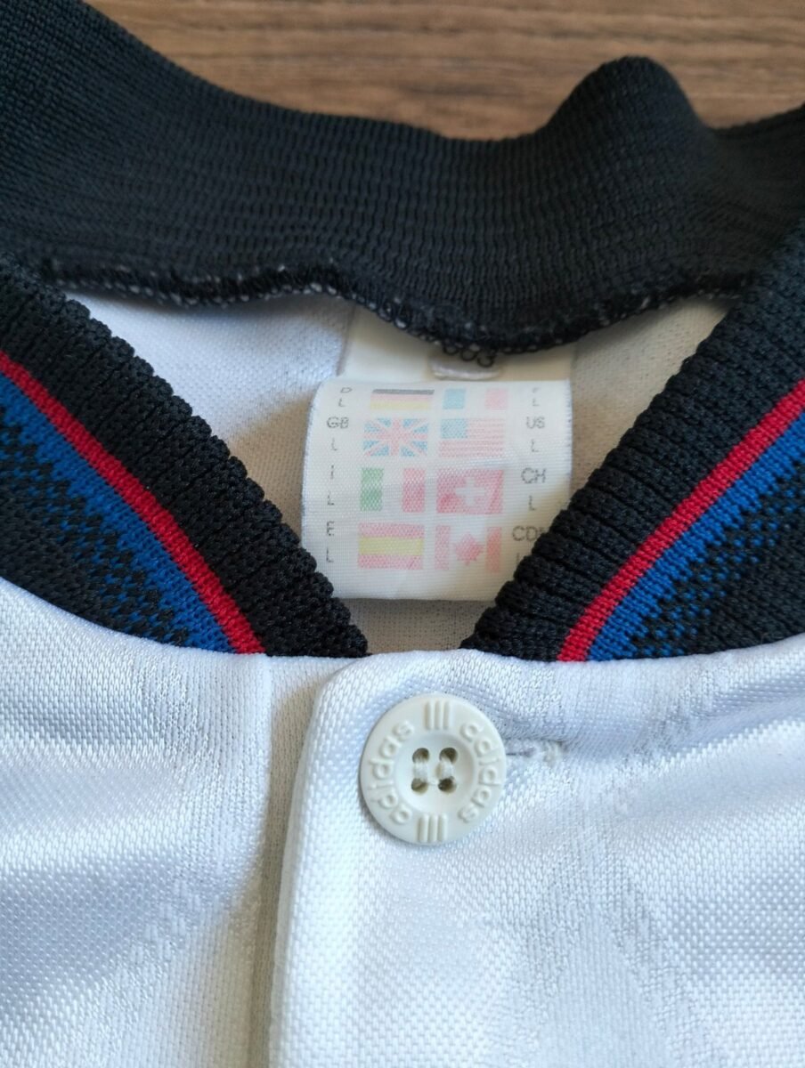 Bayern Munich 1996-1998 Adidas away shirt - Christian Ziege, close-up of details and tags 1