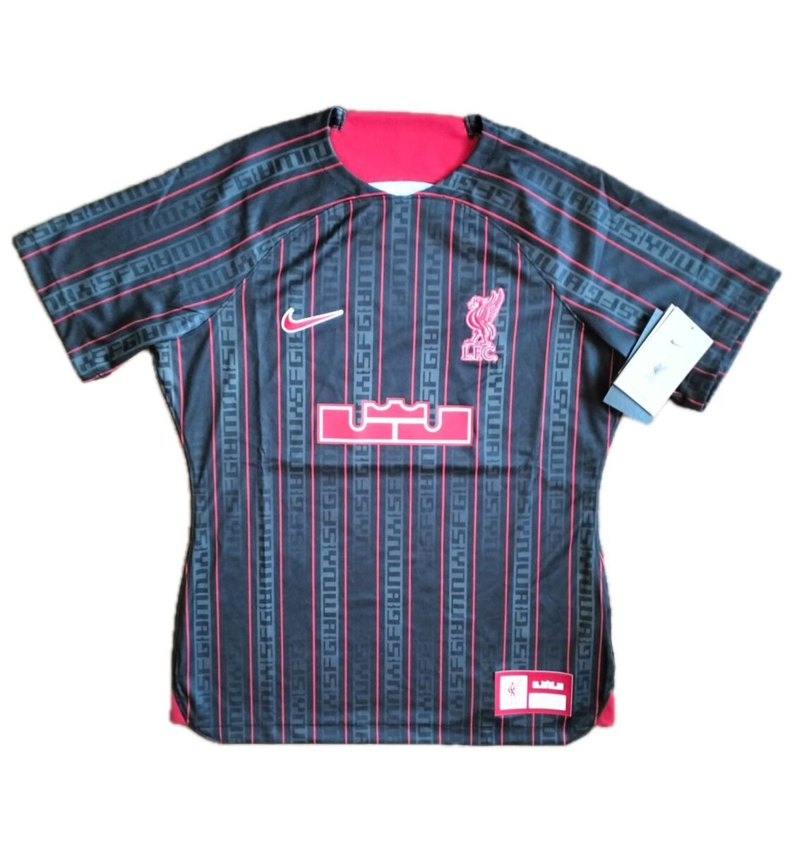 Koszulka damska Liverpool FC 2023/24 treningowa Nike x LeBron James, zdjęcie produktowe 1