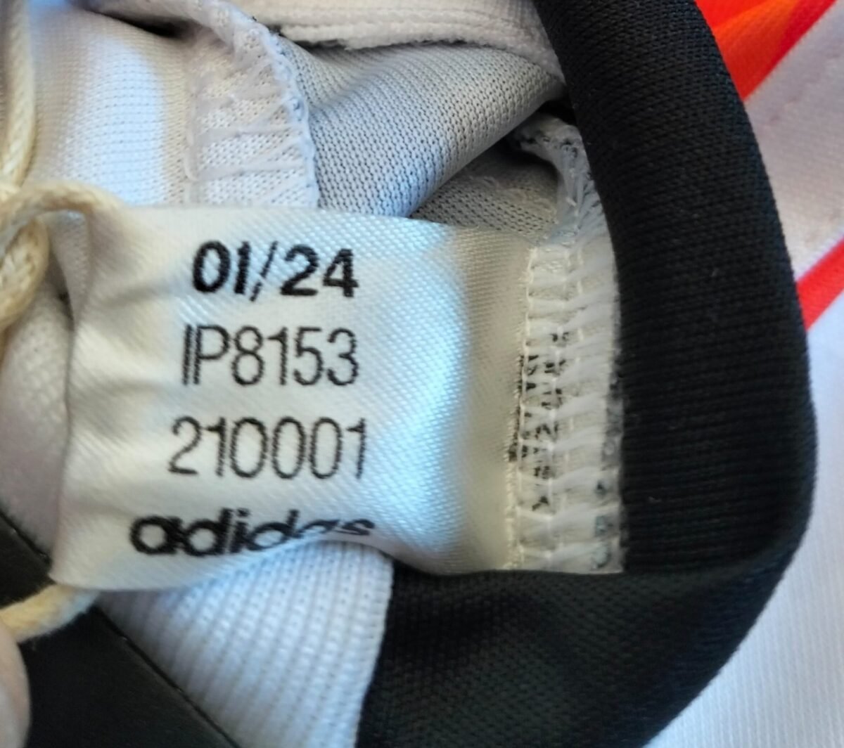 Germany 2024/25 Adidas kids home shirt (110 cm), close-up of details and tags 3