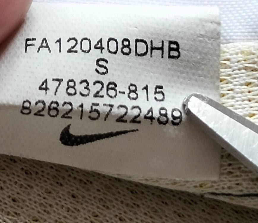 Koszulka FC Barcelona 2012/13 wyjazdowa Nike, zbliżenie na detale i metki 1