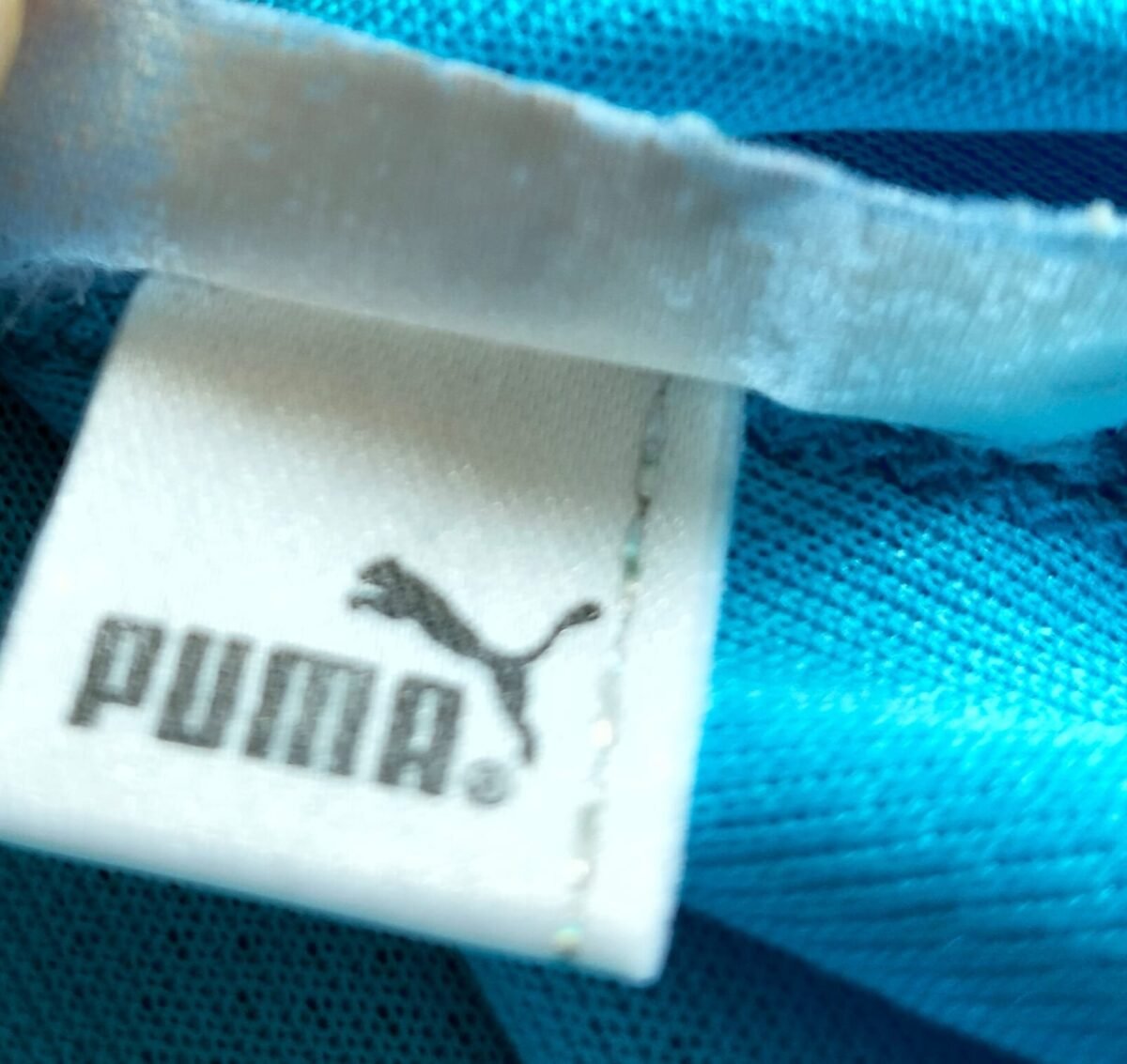 Koszulka Lazio 2002/03 domowa Puma (drugi egzemplarz), zbliżenie na detale i metki 2