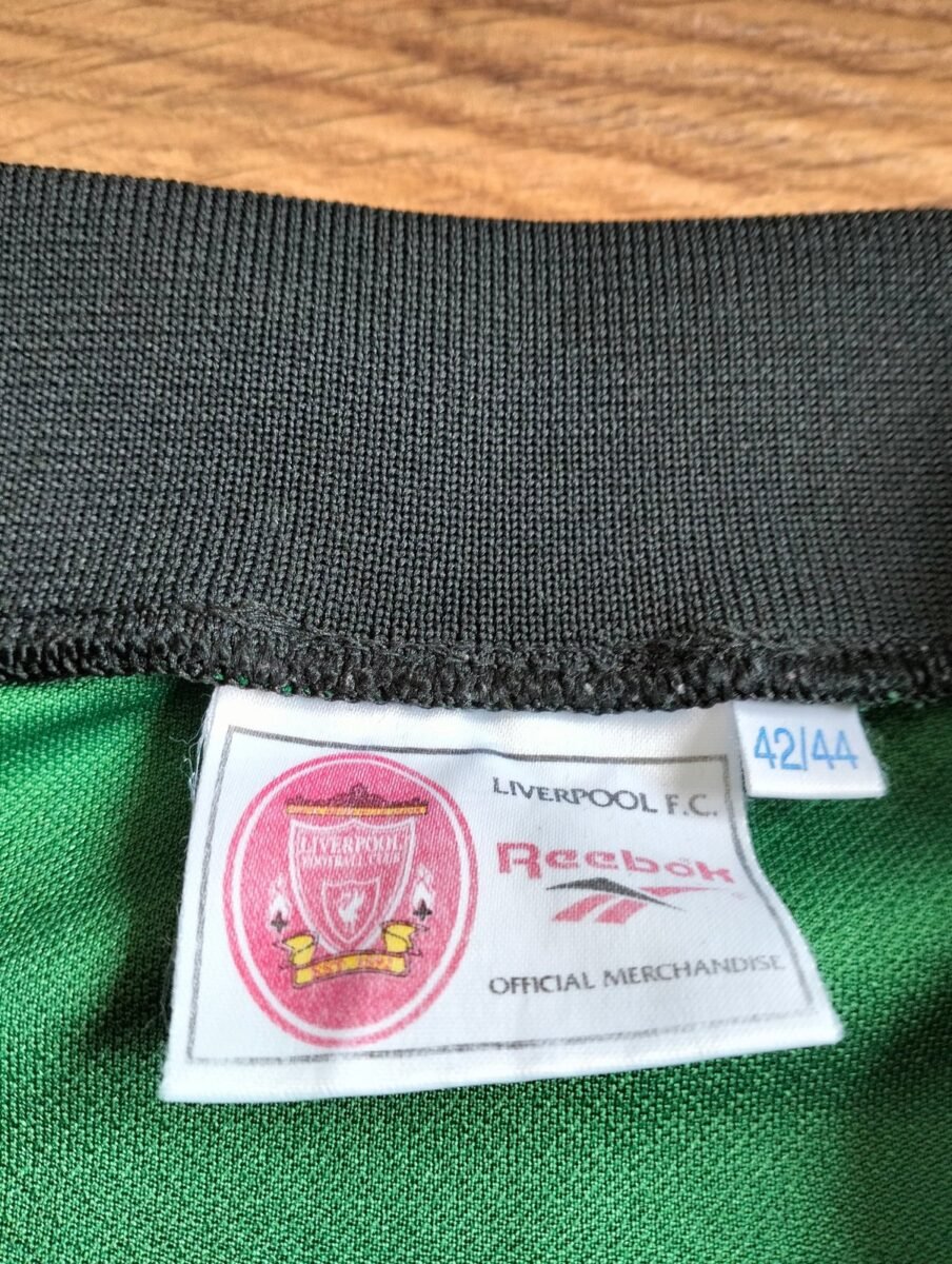 Liverpool FC 1996/97 Reebok goalkeeper shirt, close-up of details and tags 1