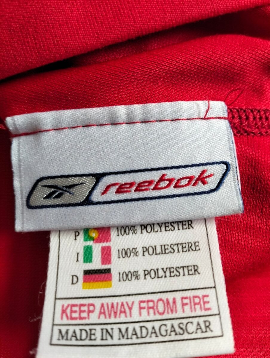 Koszulka Liverpool FC 2002/03 domowa Reebok - Milan Baroš, zbliżenie na detale i metki 2