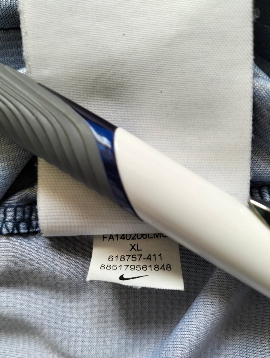 Paris Saint-Germain 2014/15 Nike home shirt, close-up of details and tags 1