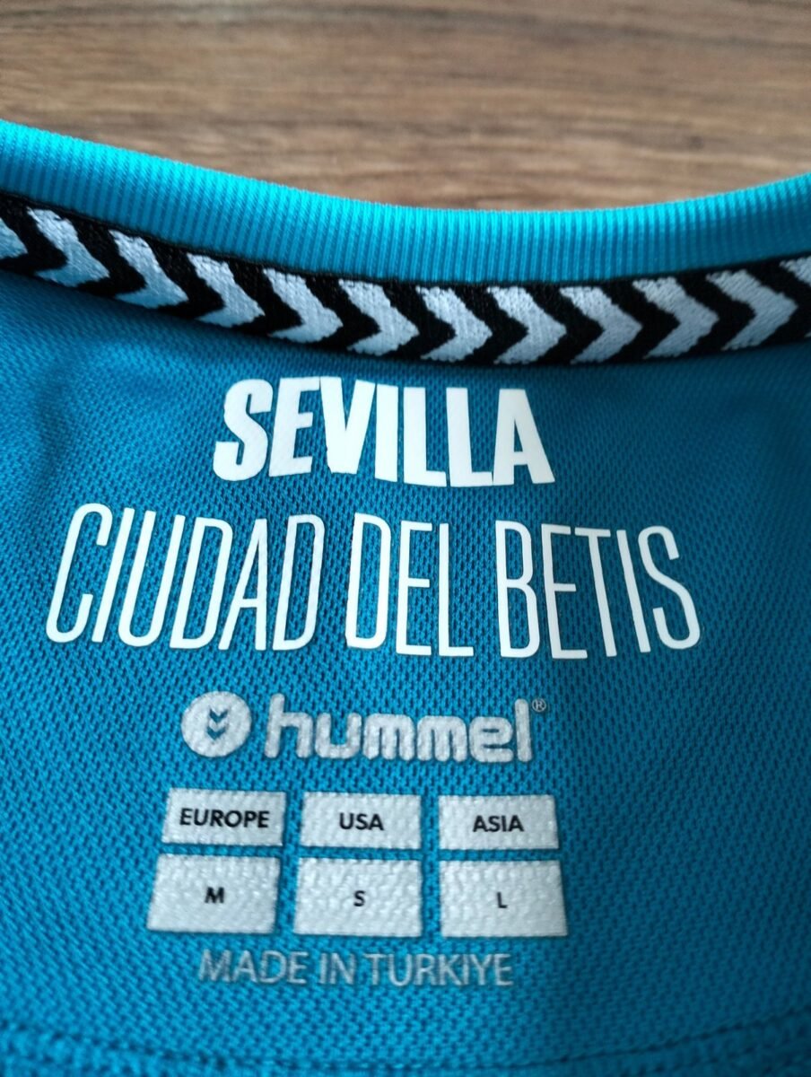Real Betis 2024/25 Hummel third shirt - Antony, close-up of details and tags 1