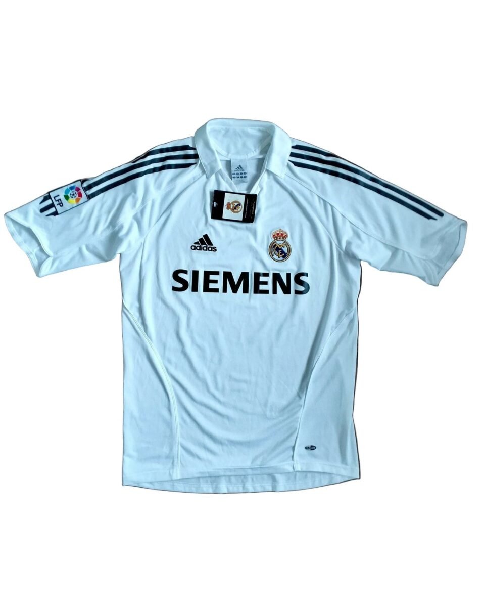Real Madrid 2005/06 Adidas home shirt, product photo 1