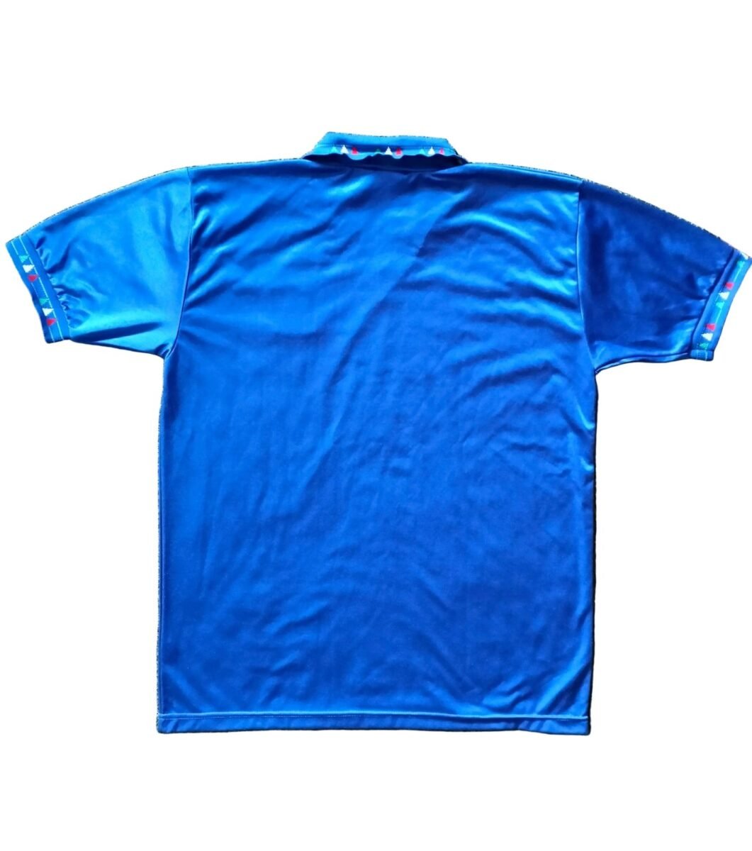 Koszulka reprezentacji Włoch 1992/93 domowa Diadora, zdjęcie produktowe 2