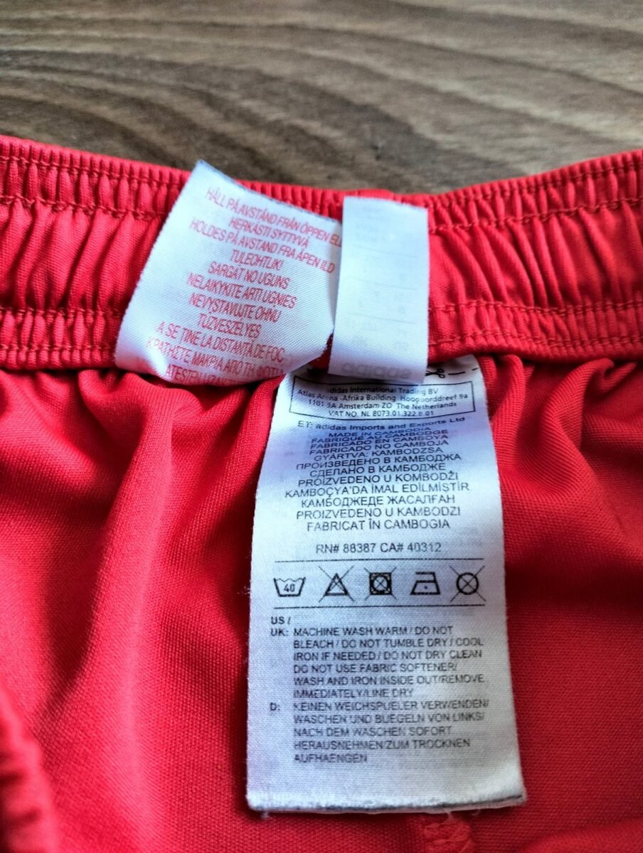 Juventus Adidas kids shorts, close-up of details and tags 3