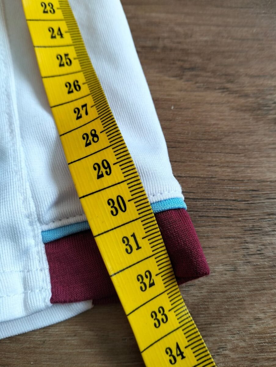 Spodenki dziecięce West Ham United Umbro (134 cm), zbliżenie na detale i metki 3