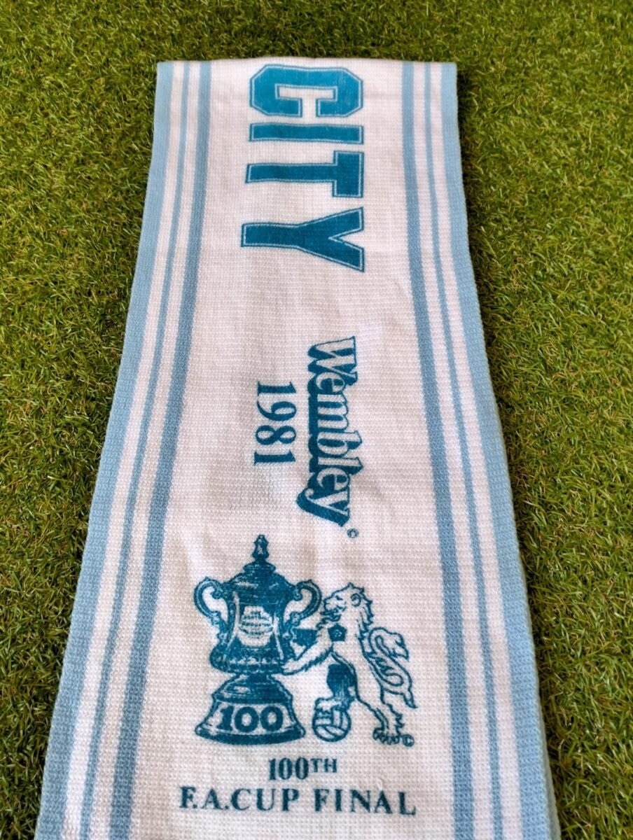 Szalik Manchester City - finał Pucharu Anglii 1981 4