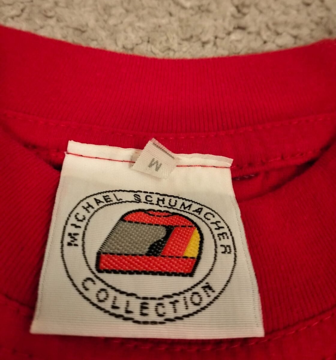 T-shirt Michael Schumacher Collection - mistrz świata F1 2000, zbliżenie na detale i metki 1